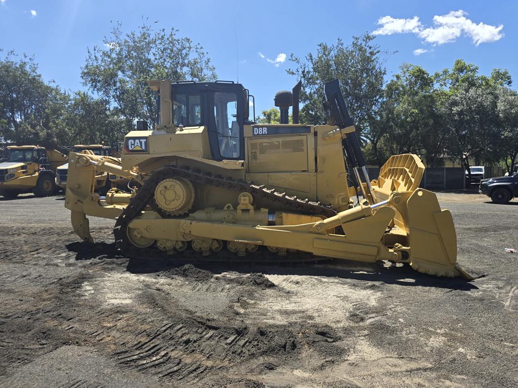 CATERPILLAR D8R DOZER