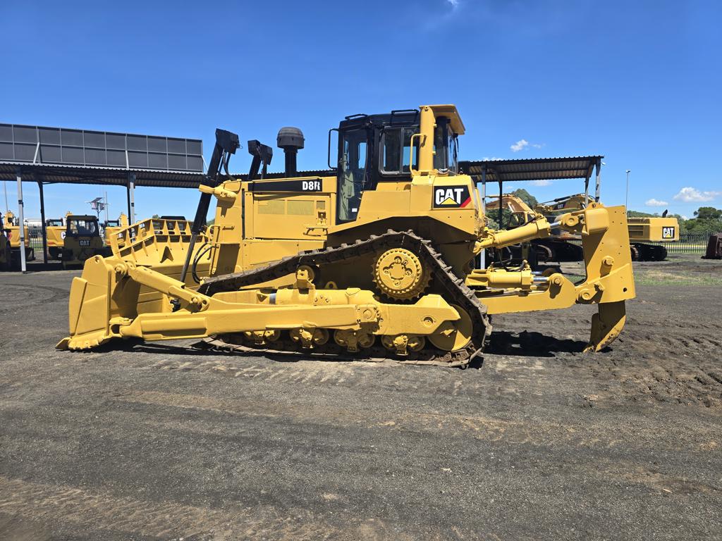 CATERPILLAR D8R DOZER