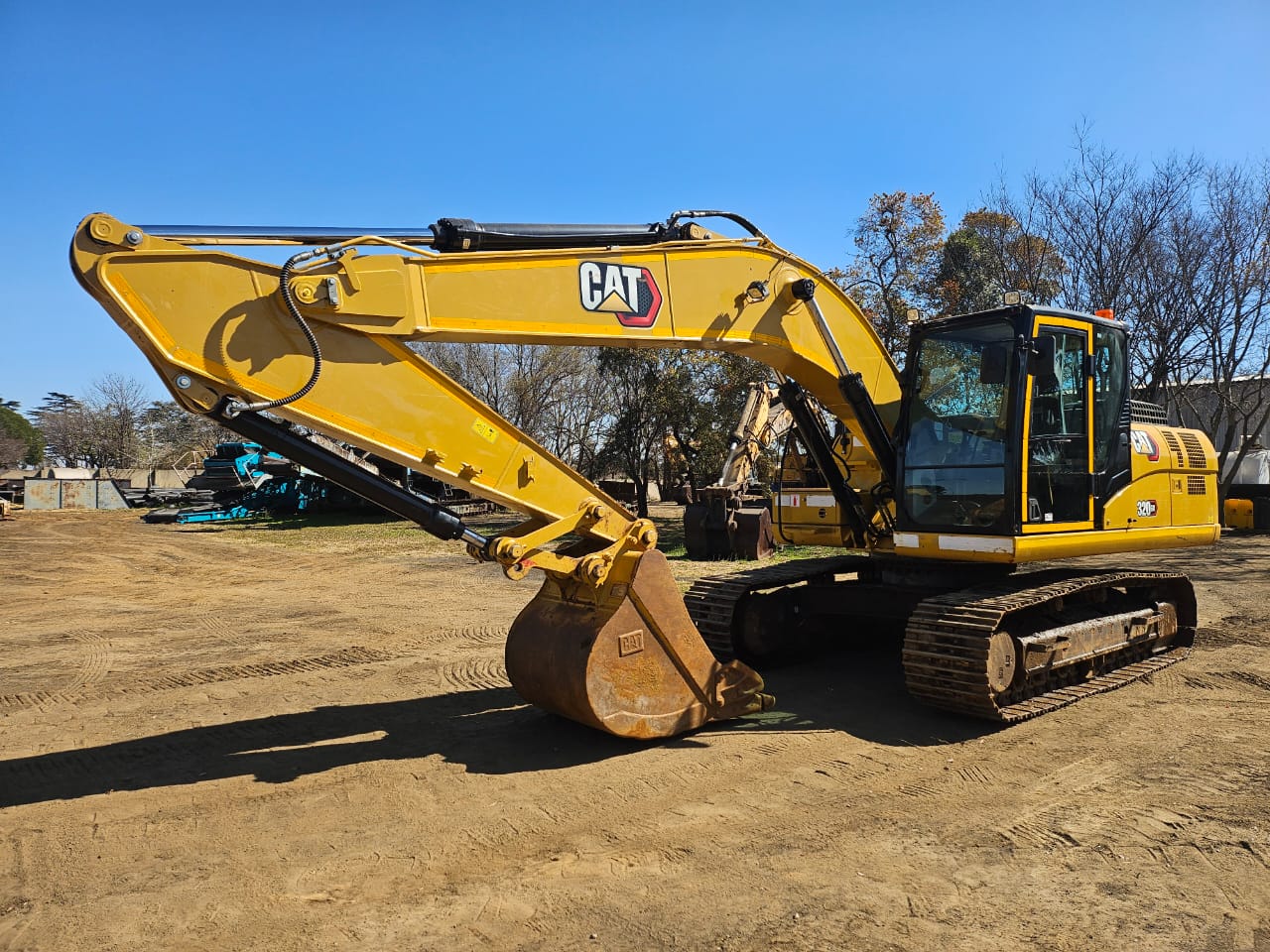 CATERPILLAR 320GX EXCAVATOR