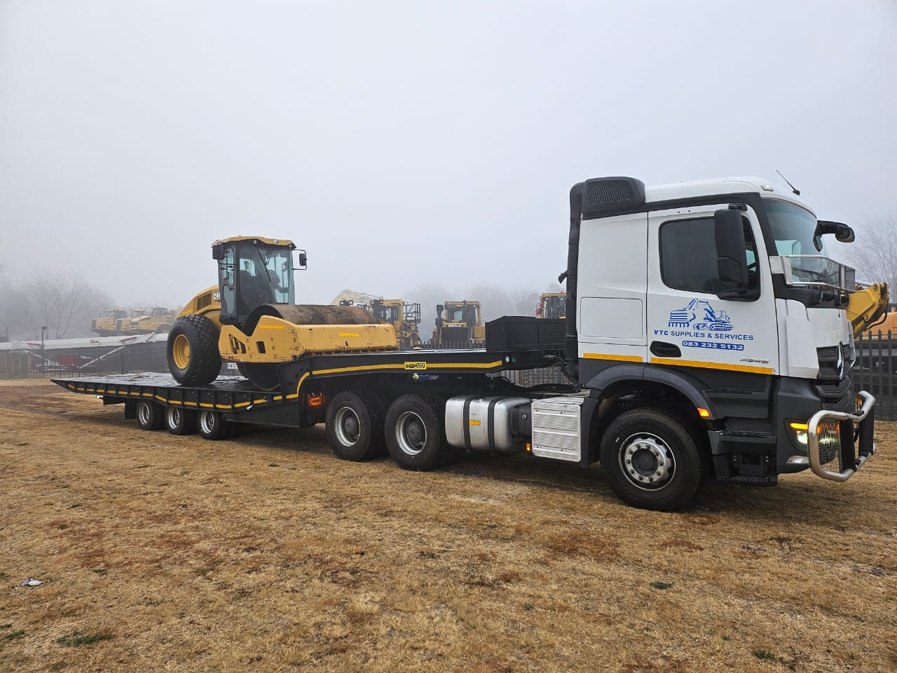 CATERPILLAR CS12GC ROLLER