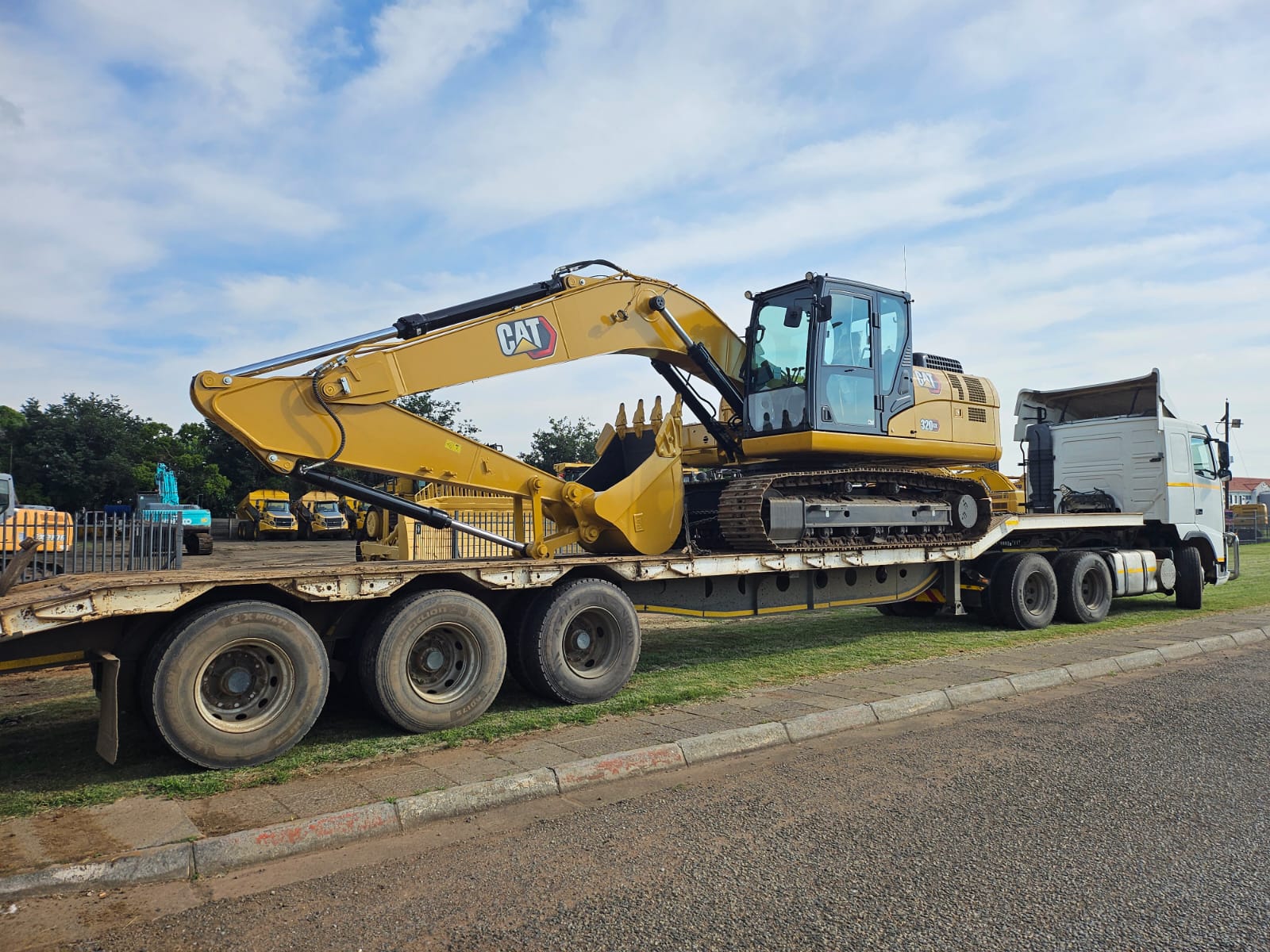 CATERPILLAR 320GX EXCVATOR